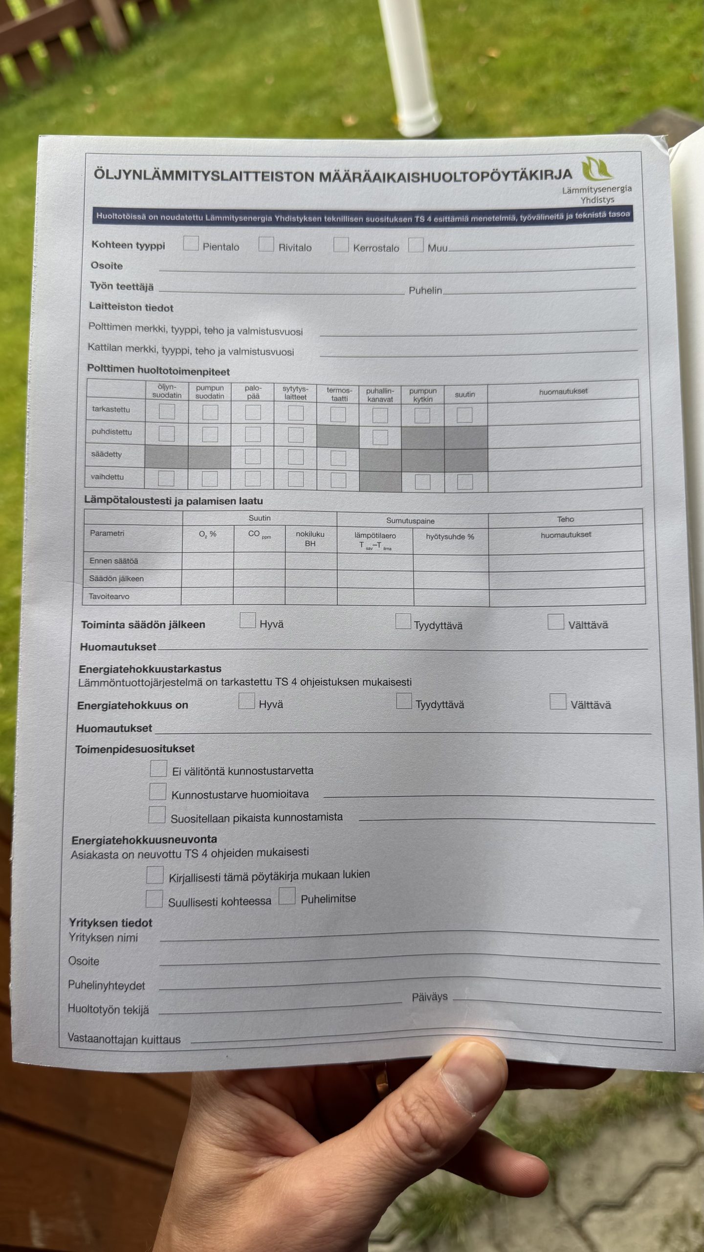 Pöytäkirjapohja öljypoltinhuollosta